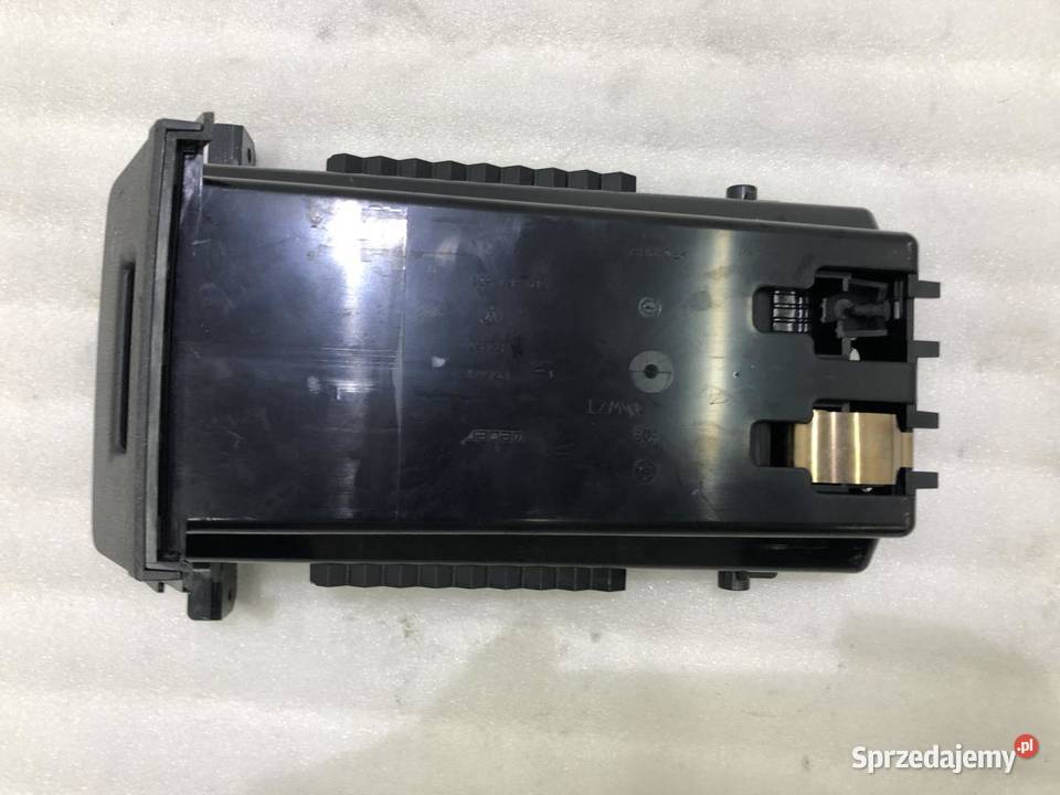 SCHOWEK PÓŁKA TUNELU 5TA861801 VW TOURAN III Schowki, półki wielkopolskie