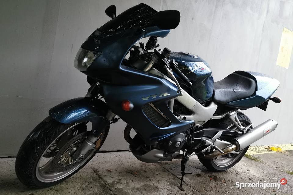 Honda VTR 1000F BOS sprowadzony Honda podkarpackie