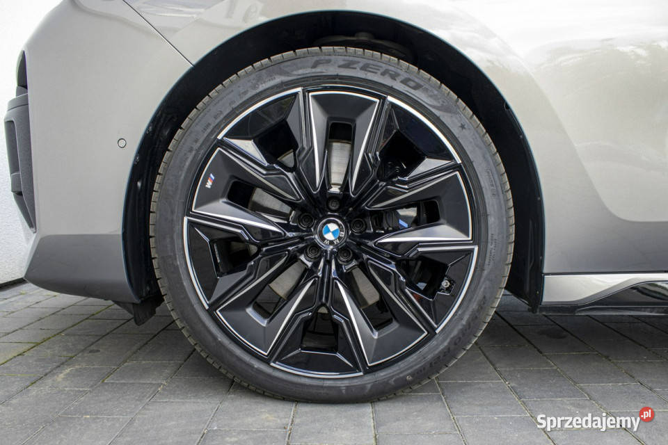 BMW 740 BMW 740d xDrive Limuzyna Demo Koła wspomaganie kierownicy Łódź