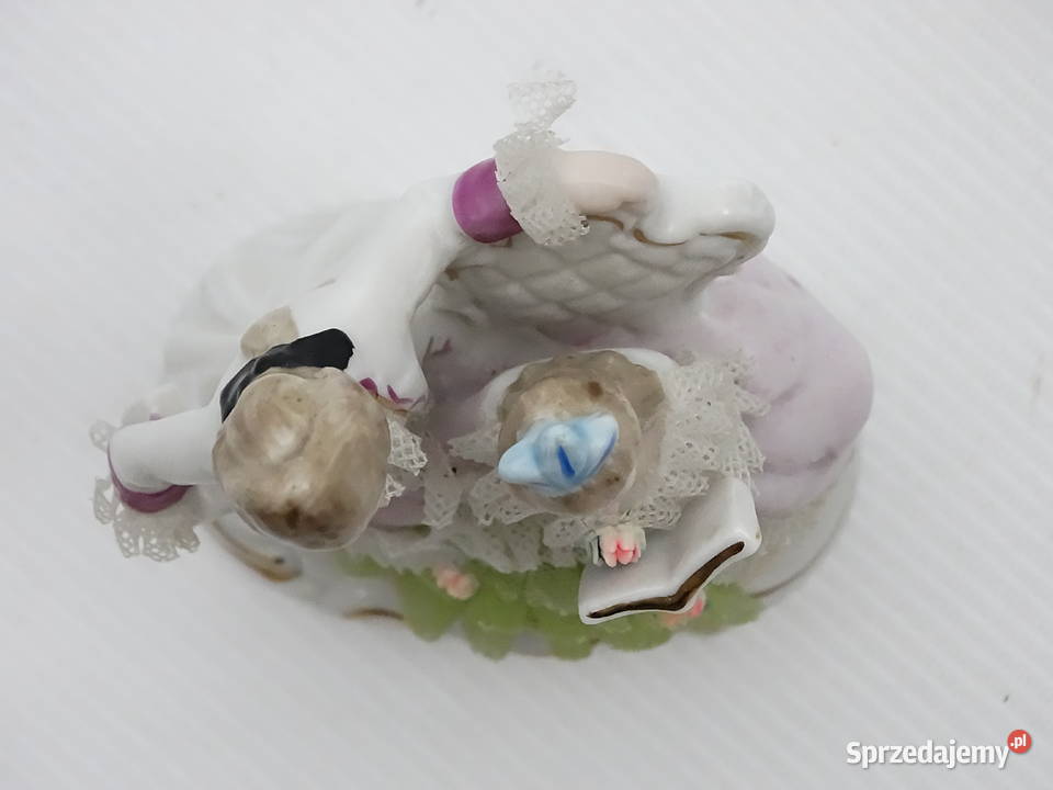 Figurka Porcelanowa Drezno Para Dworska Koronka Figurki i rzeźby