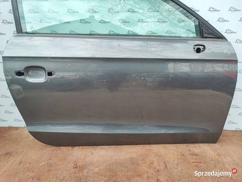 AUDI A1 I 8X Drzwi prawy przód 120 mikronów osobowe Drzwi Kielce