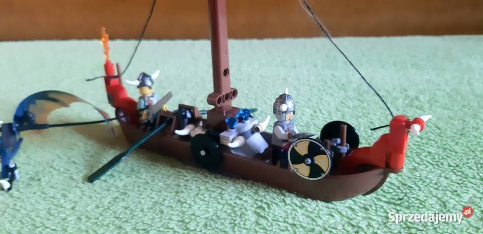 Lego Vikings 7016 Boat against Wyvern Lego Katowice