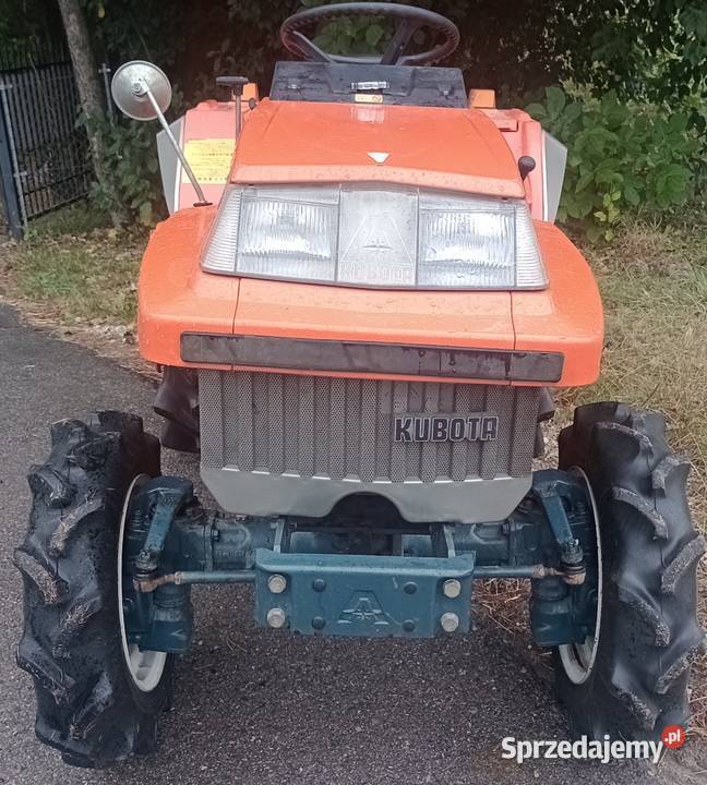 Ciągnik mini traktor ogrodniczy Kubota