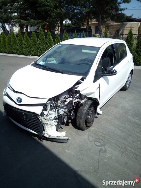 Toyota Yaris HYBRID 2014r lekko uszkodzona Jasło sprzedam