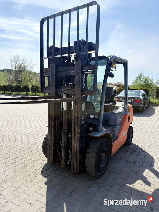 wózek widłowy TOYOTA 8FDF25 Diesel TRIPLEX 47m Działoszyn
