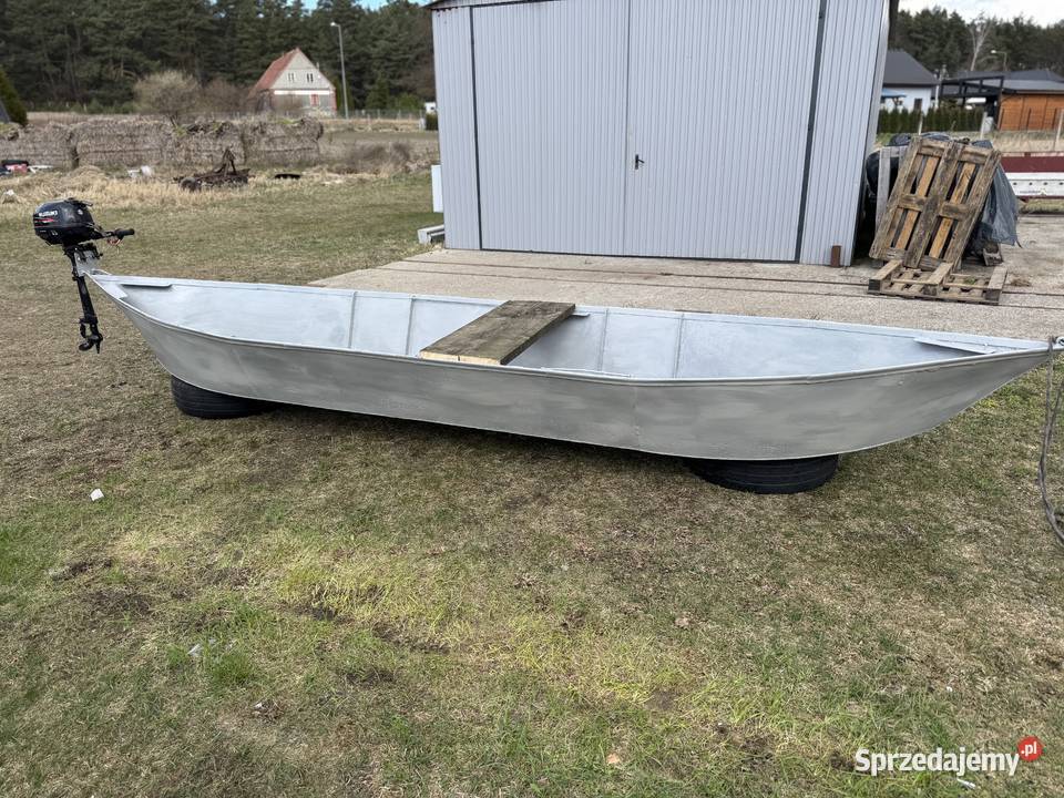 Sprzedam metalową łódkę