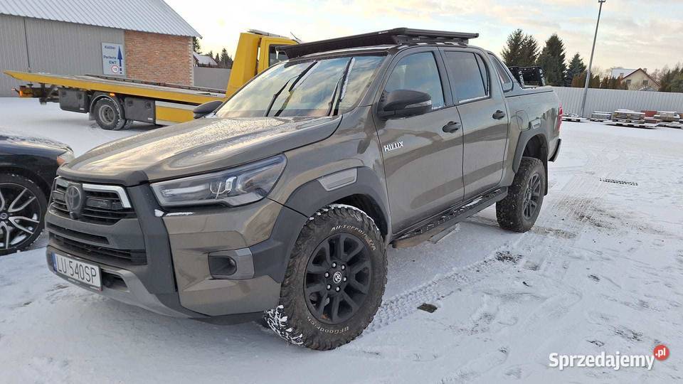 Toyota Hilux 2021 uszkodzona