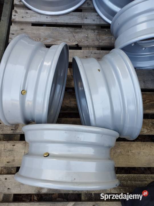 Koła do przyczepy rolniczej 195 6 otworów piasta sprzedam