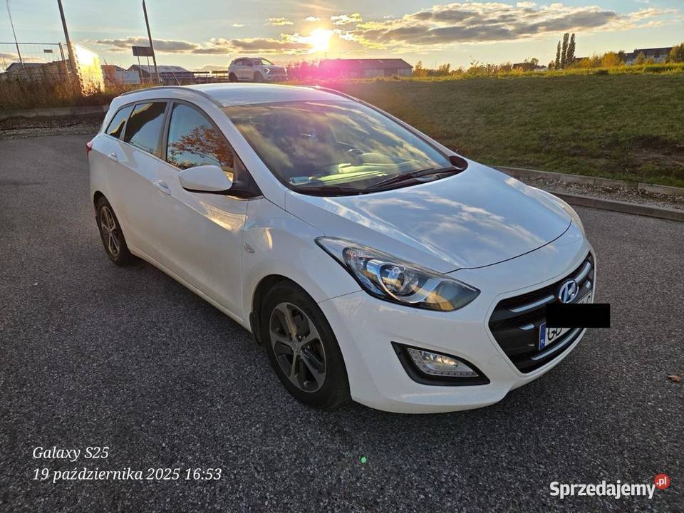 Hyundai i30 kombi 16 CRDI 100KW 136 nieuszkodzony Gdańsk sprzedam