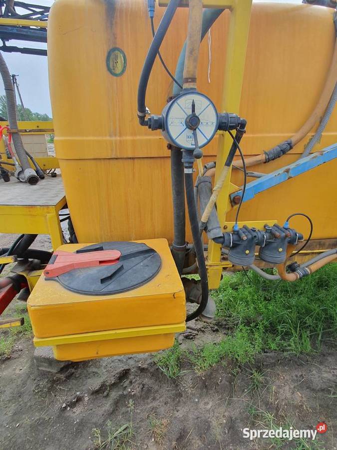 Opryskiwacz 2200 litrów belka 18 m hydrauliczny łódzkie Poddębice