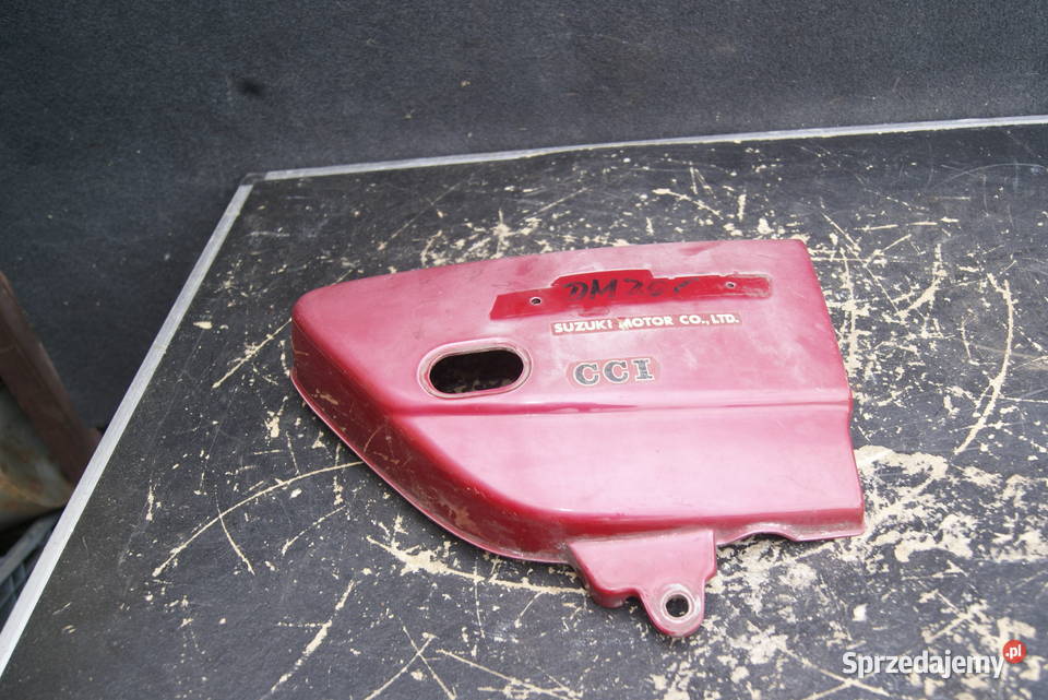 SUZUKI BOCZEK OSŁONA POKRYWA