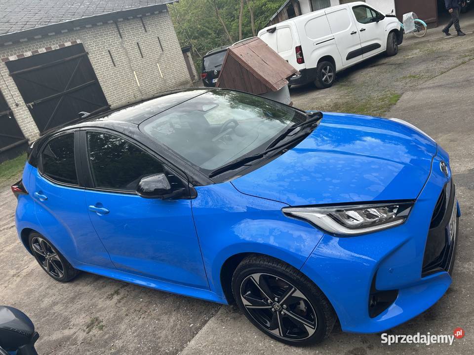 TOYOTA YARIS 15 135 HYBRIDnajbogatrza wersja GR automatyczna mazowieckie