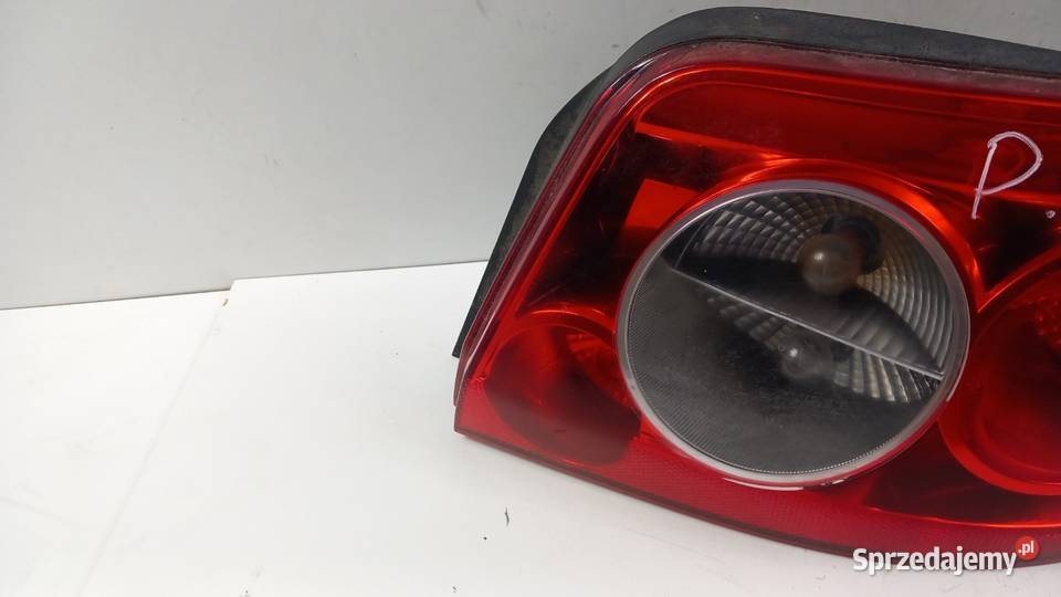 RENAULT MEGANE III CABRIO LAMPA TYŁ PRAWA Zbierkowo