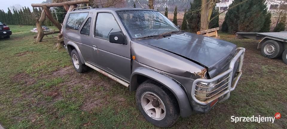 Nissan Terrano 1 Części terenowe Pozostałe Czajków