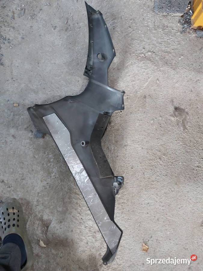 Yamaha r6 08 boczek owiewka plastik pług Chojnice sprzedam