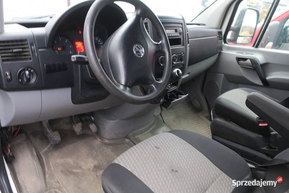 Volkswagen Crafter skrzynia 6 osob 2012r Grójec