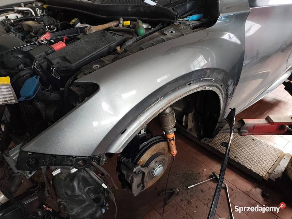 błotnik lewy przód infiniti q30 2015 Bochnia