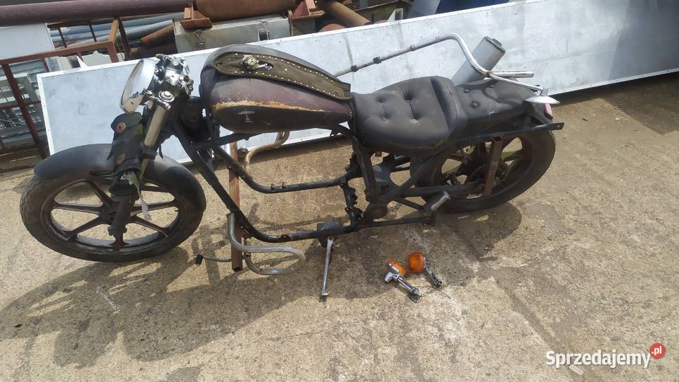 Motocykl Czoper do remontu Gołowierzchy