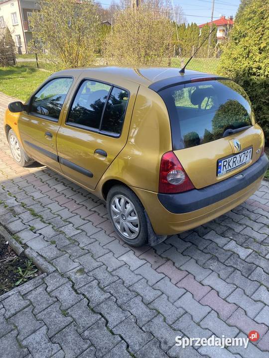 Renault Clio z polskiego salonu 2002 kupiony w polskim salonie Krosno sprzedam