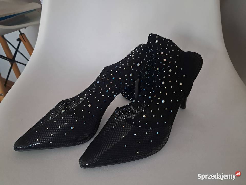 nowe buty na obcasie w rozmiarze 40 brak metki