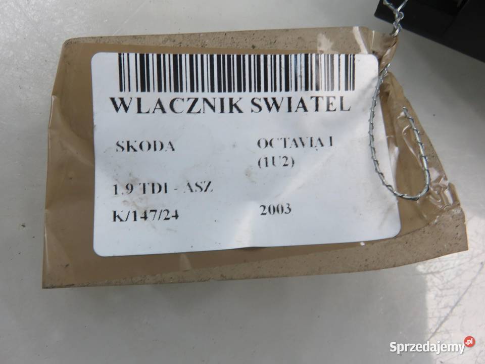 WŁĄCZNIK ŚWIATEŁ SKODA OCTAVIA I 1U2 3B0941531C sprzedam