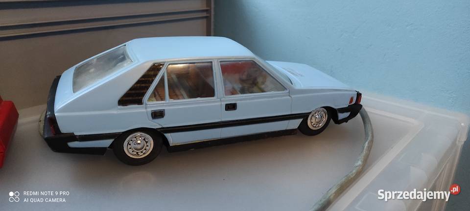 Polonez CZZ sterowany na kabel PRL wielkopolskie Gniezno sprzedam