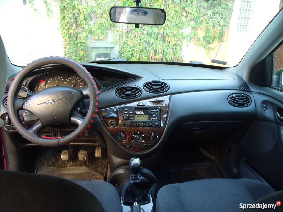 Sprzedam Forda Focusa Gahia 18 TDDI światła przeciwmgłowe Święta Katarzyna