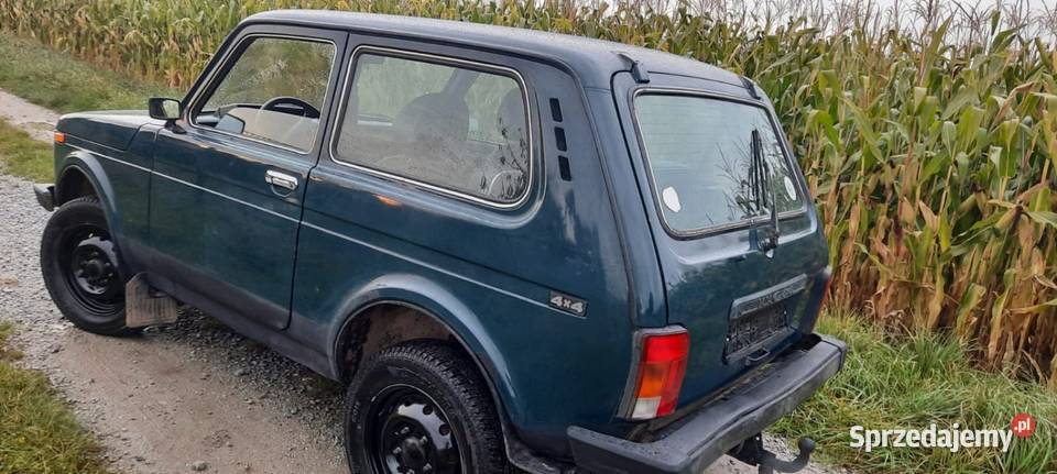 Lada Niva 07r Zielona 17ben Hak 4x4