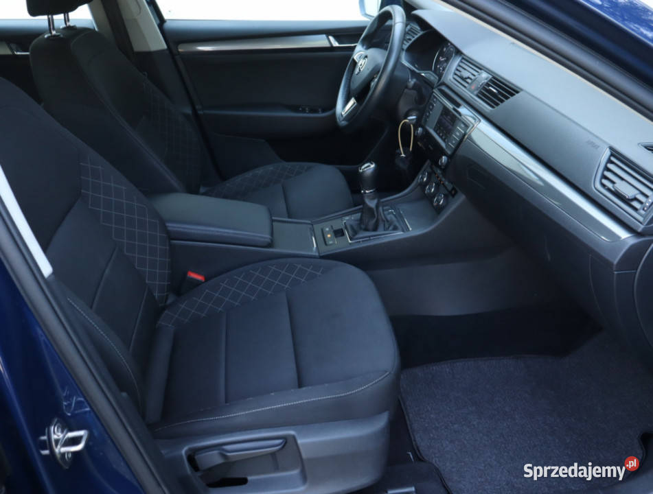 Skoda Superb 14 TSI relingi dachowe