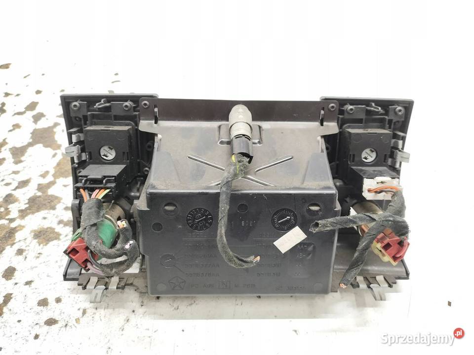 POPIELNICZKA WJ PRZEŁĄCZNIK GRZANIA FOTELA Jeep