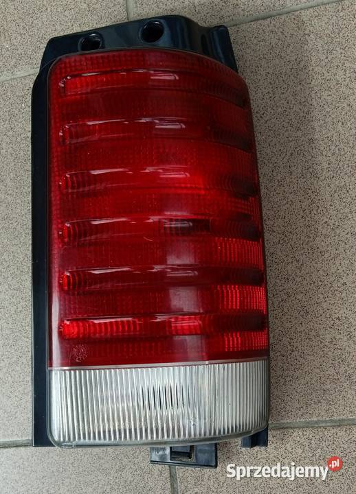 Plymouth Voyager wersja USA lmapa prawy tył osobowe Lampy tylne