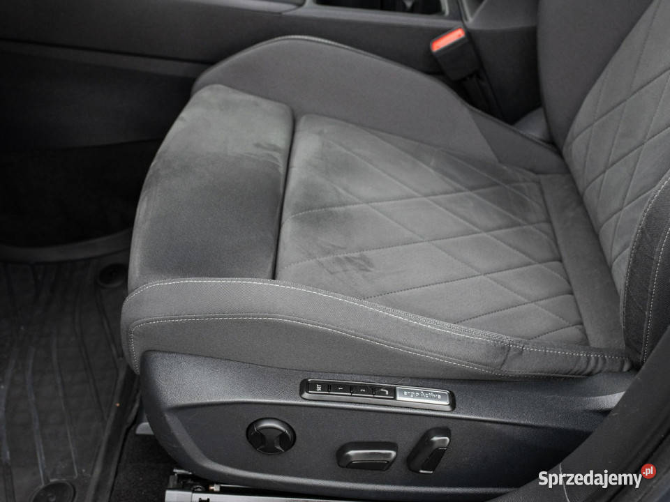 Volkswagen Golf CT309AF15 eTSI EVO Style DSG Pępowo sprzedam