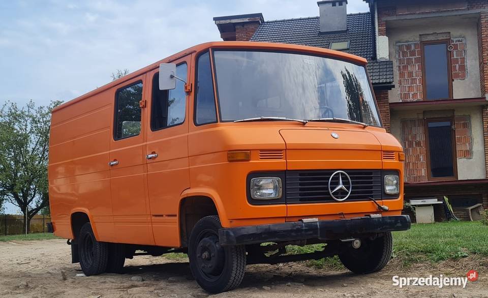 1968 Mercedes T1 Dusseldorfer 407 furgon Kraków