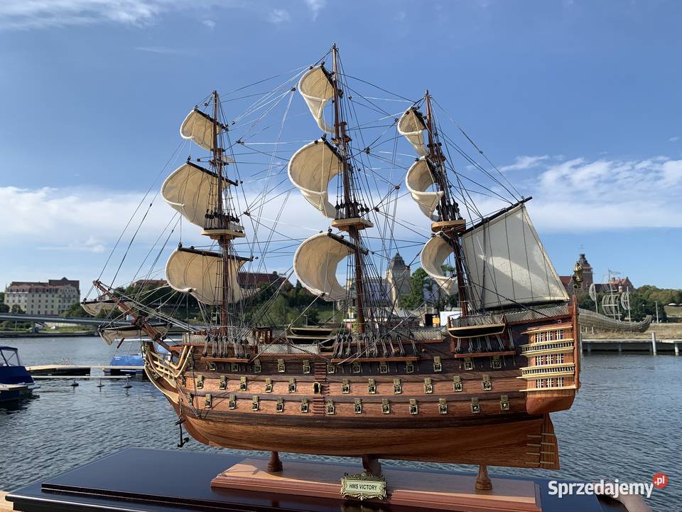 Drewniana Replika statku żaglowca HMS Victory 90 Wrocław