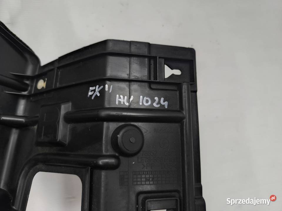 OSLONA BŁOTNIKA PRAWY TYŁ INFINITY QX70 30D