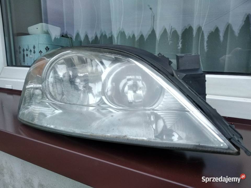 Ford Mondeo MK3 lampa przednia prawa reflektor Sieradz