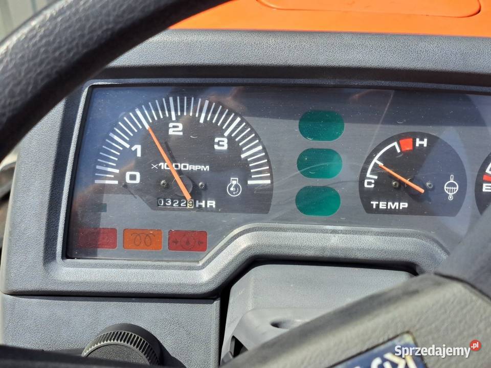 Traktorek traktor KUBOTA GT19D 19 44 Napęd 4x4 Małuszyn