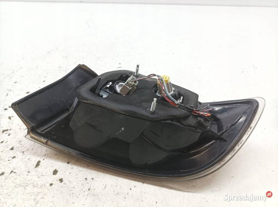 LAMPA TYŁ LEWA LIFT FL Mazda 3 I 20032009
