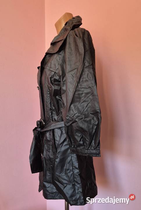 Czarny płaszcz damski rękaw 34 elegancki