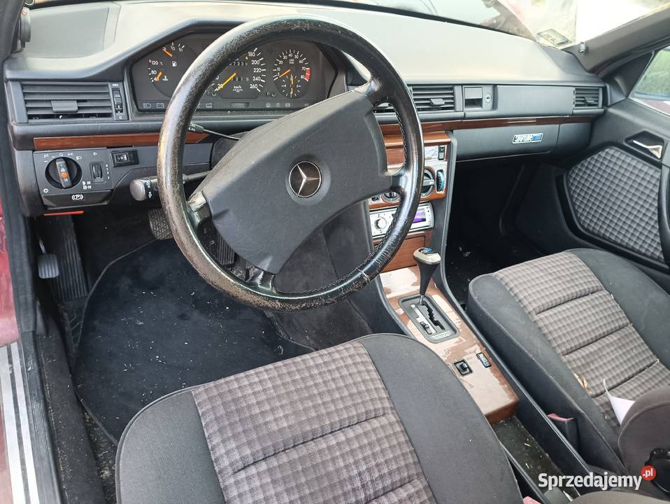 Mercedes W 124 30 24v SportLine Sedan 300