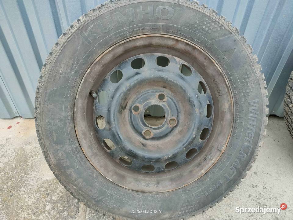 Opony zimowe Kumho z felgami stalowymi 2 sztuki lubelskie