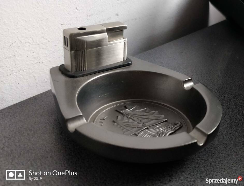 Kolekcjonerska zapalniczka gazowa z popielniczką Nysa