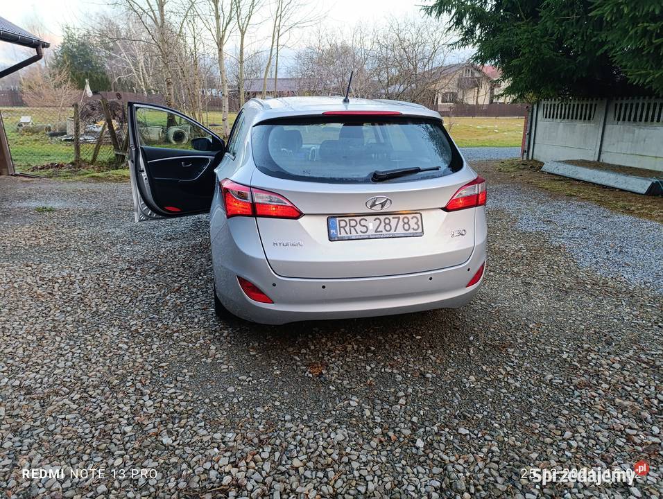 Hyundai I30 dwustrefowa klima stan wymianie gniazdo SD Warszawa sprzedam