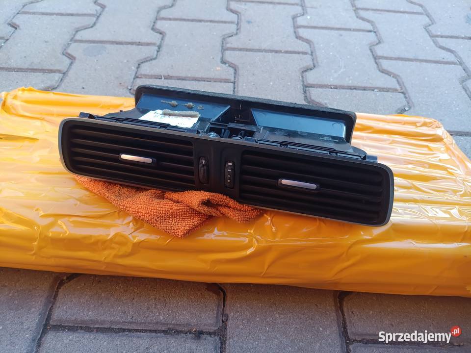 Volkswagen Passat B7 3ab819728a kratka nawiewu Kratki nawiewu Krosno sprzedam