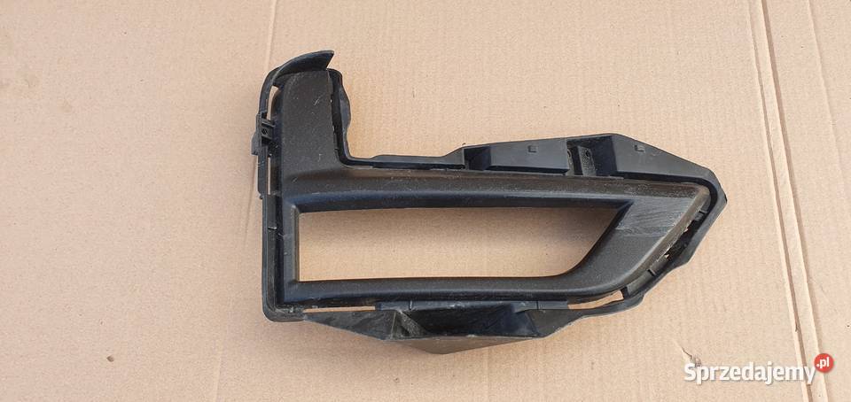 NISSAN XTRAIL T32 LIFT RAMKA HALOGENU PRAWA Trzciel