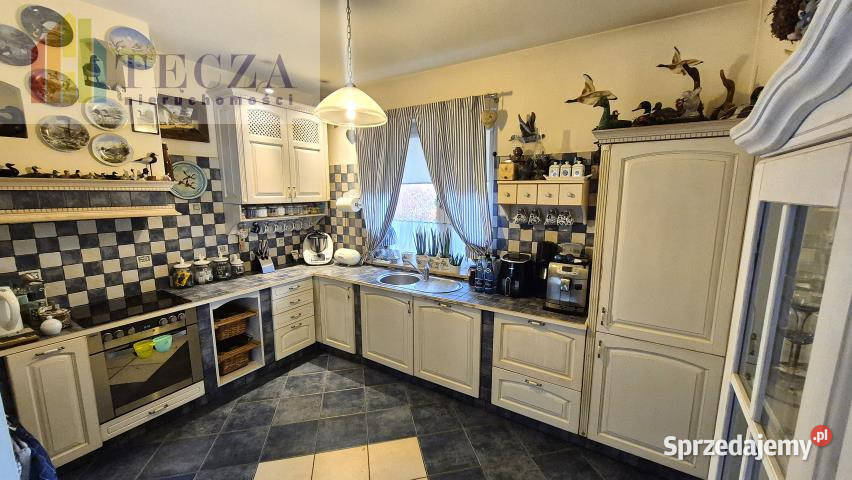 Dom wolnostojący 320m2 Warszawa Przewodowa garaż