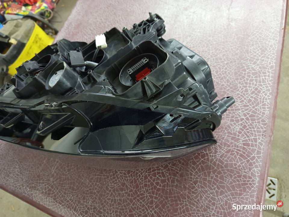 Lampa przednia VW Golf 7 Sportvan Xenon Lampy przednie Bolesławiec