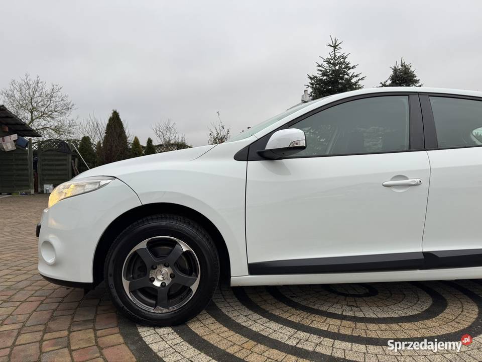 Renault Megane III 2009r 16 Benzyna 100 benzyna