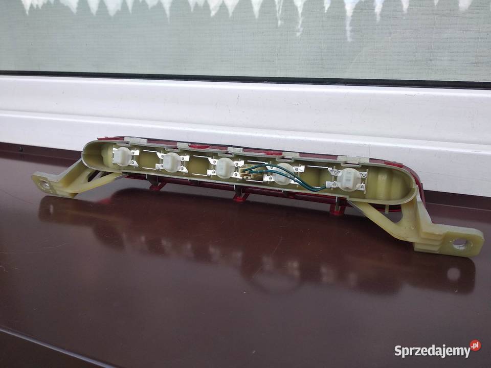 Toyota Corolla Verso 2 II trzecia lampa światło łódzkie Sieradz