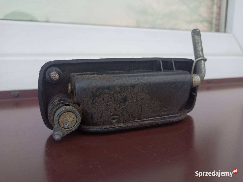 Fiat 126p Maluch klamka zewnętrzna drzwi prawa Sieradz